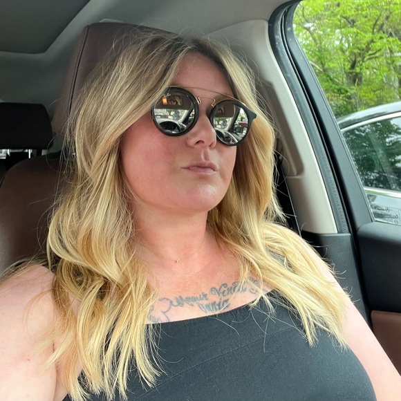 Meet your Posher, Meredith - Picture 3 of 3